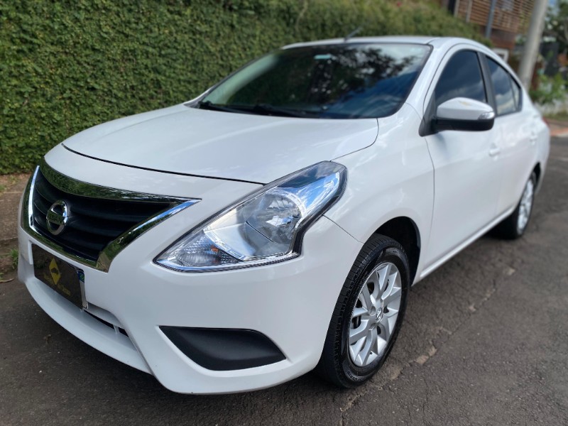 NISSAN VERSA SV 1.6 2019/2020 ESTAÇÃO DO CARRO ESTRELA / Carros no Vale