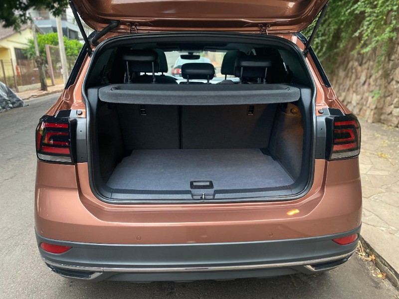 VOLKSWAGEN T-CROSS HIGHLINE 1.4 250TSI 2019/2020 ESTAÇÃO DO CARRO ESTRELA / Carros no Vale