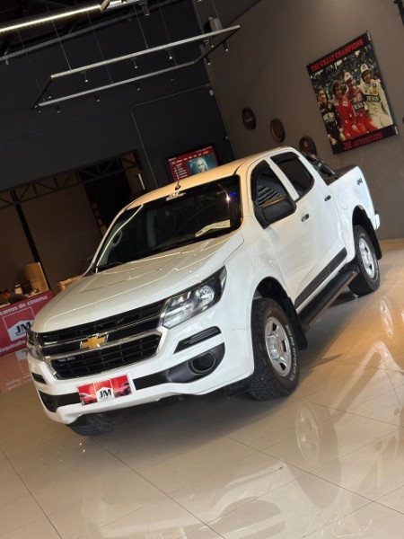 CHEVROLET S10 2.8 16V TURBO DIESEL LS CD 4X4 MANUAL 2016/2017 JM AUTOMÓVEIS VENÂNCIO AIRES / Carros no Vale