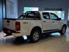 CHEVROLET S10 2.8 16V TURBO DIESEL LS CD 4X4 MANUAL 2016/2017 JM AUTOMÓVEIS VENÂNCIO AIRES / Carros no Vale