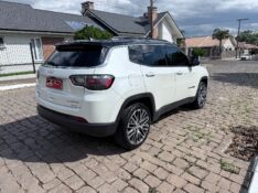 JEEP COMPASS 2.0 16V DIESEL LIMITED 4X4 AUTOMÁTICO 2024/2024 ELY AUTOMÓVEIS LAJEADO / Carros no Vale