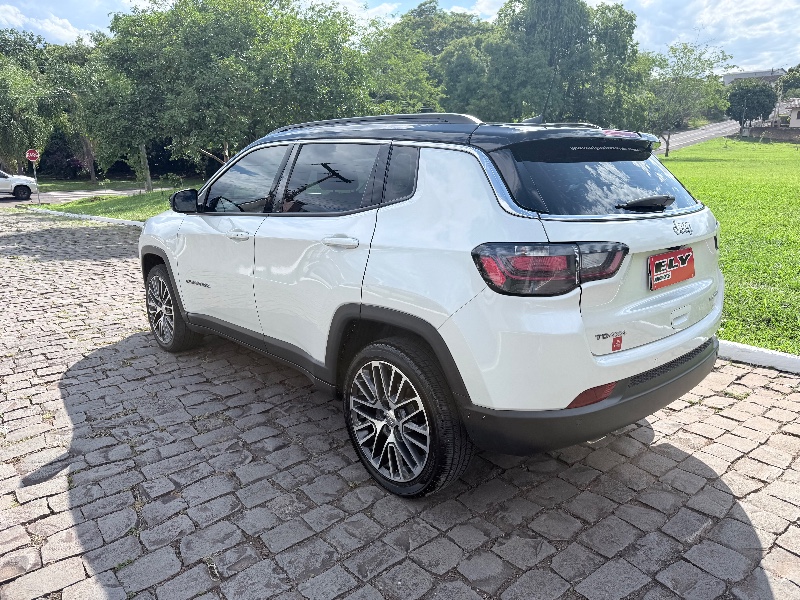 JEEP COMPASS 2.0 16V DIESEL LIMITED 4X4 AUTOMÁTICO 2024/2024 ELY AUTOMÓVEIS LAJEADO / Carros no Vale