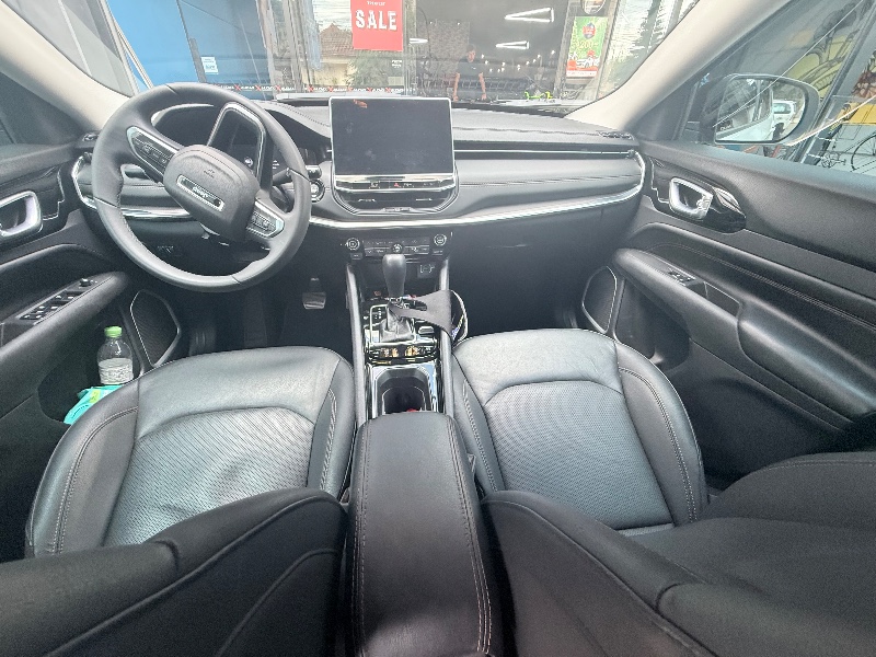 JEEP COMPASS 2.0 16V DIESEL LIMITED 4X4 AUTOMÁTICO 2024/2024 ELY AUTOMÓVEIS LAJEADO / Carros no Vale