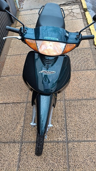 HONDA MOTOS C100 BIZ ES 2003/2004 ADRIANO VEÍCULOS CRUZEIRO DO SUL / Carros no Vale HONDA MOTOS C100 BIZ ES 2003/2004 ADRIANO VEÍCULOS CRUZEIRO DO SUL / Carros no Vale