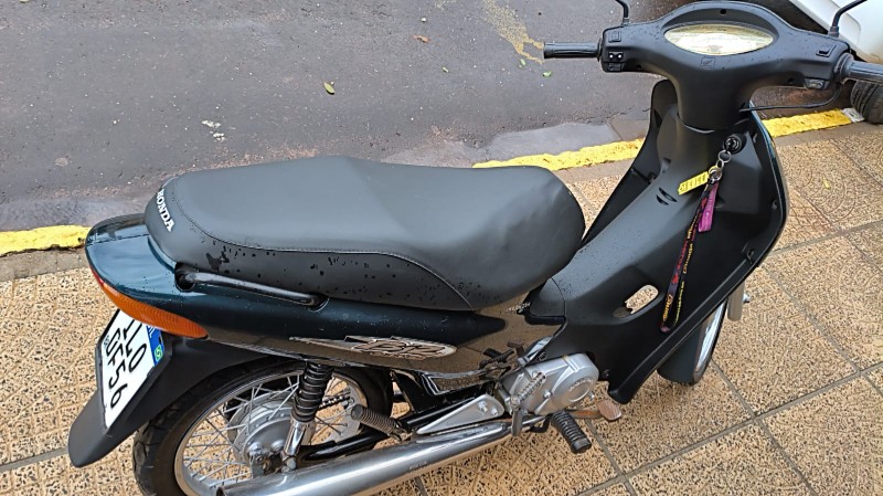 HONDA MOTOS C100 BIZ ES 2003/2004 ADRIANO VEÍCULOS CRUZEIRO DO SUL / Carros no Vale HONDA MOTOS C100 BIZ ES 2003/2004 ADRIANO VEÍCULOS CRUZEIRO DO SUL / Carros no Vale