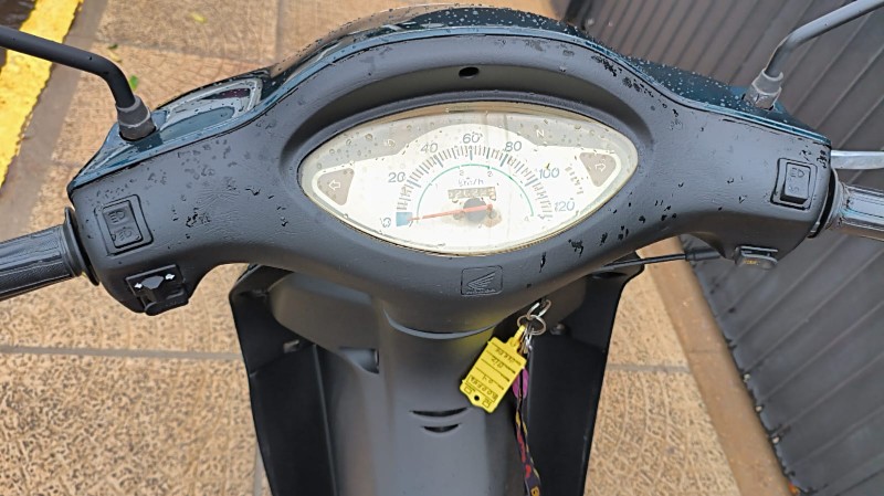 HONDA MOTOS C100 BIZ ES 2003/2004 ADRIANO VEÍCULOS CRUZEIRO DO SUL / Carros no Vale HONDA MOTOS C100 BIZ ES 2003/2004 ADRIANO VEÍCULOS CRUZEIRO DO SUL / Carros no Vale