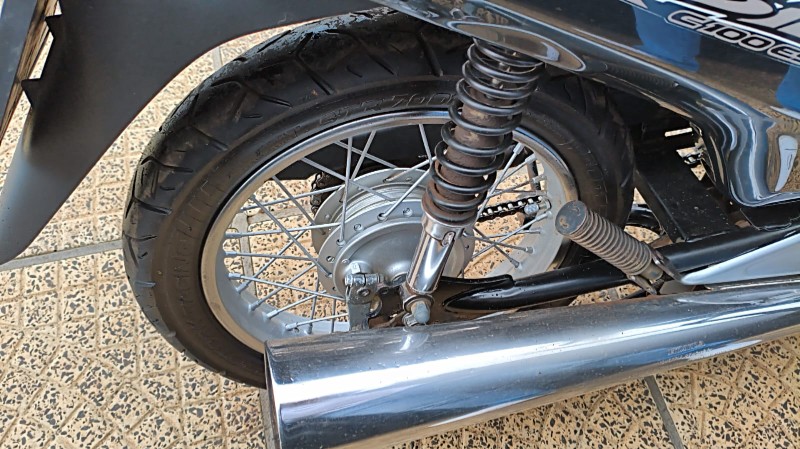 HONDA MOTOS C100 BIZ ES 2003/2004 ADRIANO VEÍCULOS CRUZEIRO DO SUL / Carros no Vale HONDA MOTOS C100 BIZ ES 2003/2004 ADRIANO VEÍCULOS CRUZEIRO DO SUL / Carros no Vale