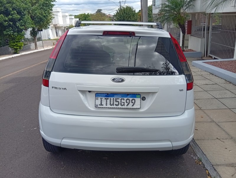 FORD FIESTA 1.6 FLEX 2012/2013 ALTERNATIVA VEÍCULOS LAJEADO / Carros no Vale