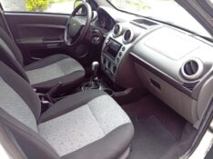 FORD FIESTA 1.6 FLEX 2012/2013 ALTERNATIVA VEÍCULOS LAJEADO / Carros no Vale
