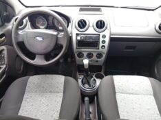 FORD FIESTA 1.6 FLEX 2012/2013 ALTERNATIVA VEÍCULOS LAJEADO / Carros no Vale