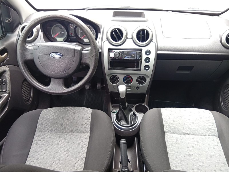 FORD FIESTA 1.6 FLEX 2012/2013 ALTERNATIVA VEÍCULOS LAJEADO / Carros no Vale