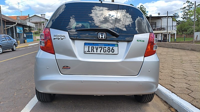 HONDA FIT 1.4 LXL 16V FLEX 4P AUT 2011/2011 ADRIANO VEÍCULOS CRUZEIRO DO SUL / Carros no Vale