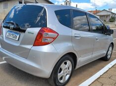 HONDA FIT 1.4 LXL 16V FLEX 4P AUT 2011/2011 ADRIANO VEÍCULOS CRUZEIRO DO SUL / Carros no Vale