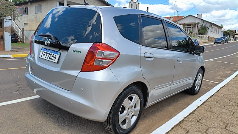 HONDA FIT 1.4 LXL 16V FLEX 4P AUT 2011/2011 ADRIANO VEÍCULOS CRUZEIRO DO SUL / Carros no Vale