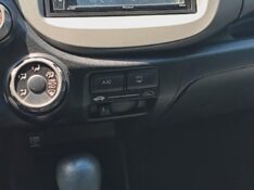 HONDA FIT 1.4 LXL 16V FLEX 4P AUT 2011/2011 ADRIANO VEÍCULOS CRUZEIRO DO SUL / Carros no Vale