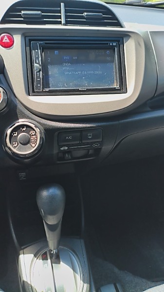 HONDA FIT 1.4 LXL 16V FLEX 4P AUT 2011/2011 ADRIANO VEÍCULOS CRUZEIRO DO SUL / Carros no Vale