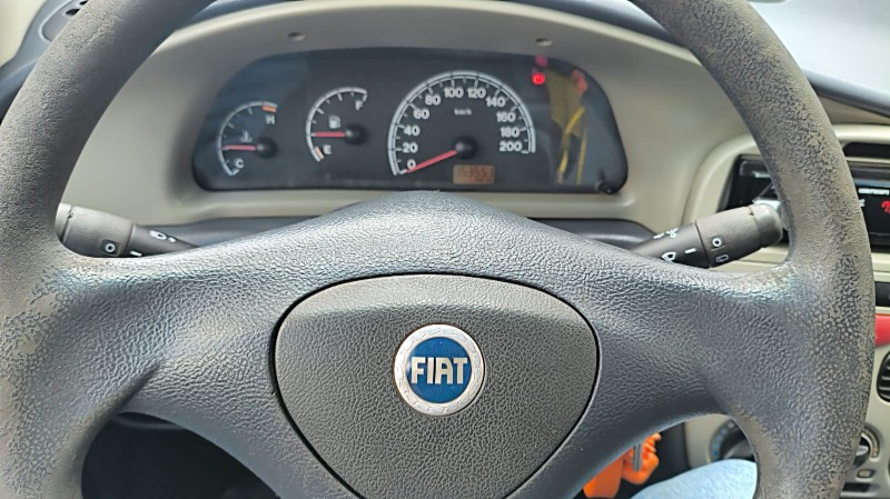 FIAT PALIO 1.0 MPI 8V FIRE 2006/2007 ADRIANO VEÍCULOS CRUZEIRO DO SUL / Carros no Vale