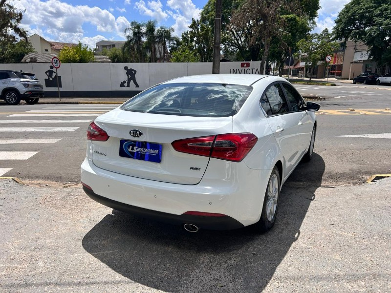 KIA CERATO 1.6 16V FLEX AUT. 2014/2014 LS MULTIMARCAS VENÂNCIO AIRES / Carros no Vale