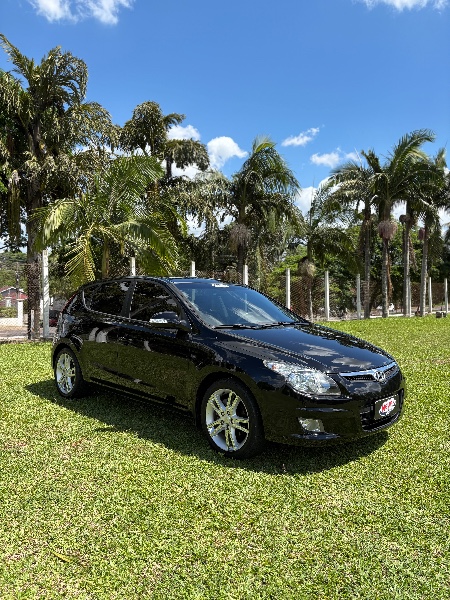 HYUNDAI I30 2.0 16V 145CV 5P MEC. /2012 NEURI VEÍCULOS LAJEADO / Carros no Vale