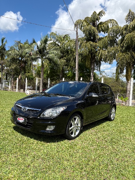 HYUNDAI I30 2.0 16V 145CV 5P MEC. /2012 NEURI VEÍCULOS LAJEADO / Carros no Vale