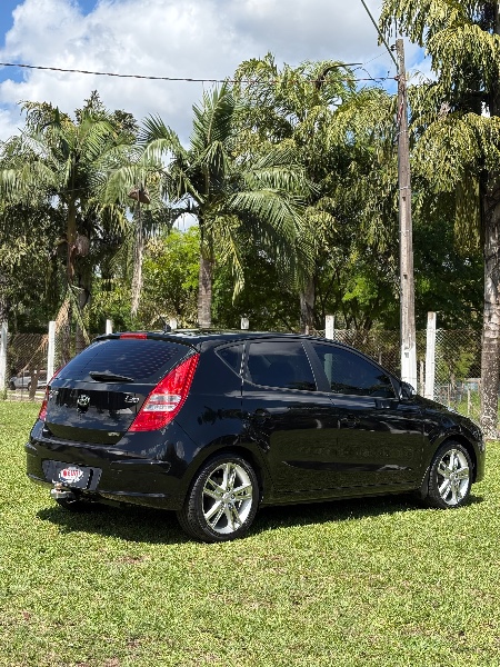 HYUNDAI I30 2.0 16V 145CV 5P MEC. /2012 NEURI VEÍCULOS LAJEADO / Carros no Vale
