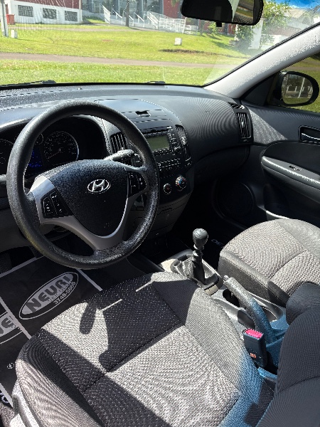 HYUNDAI I30 2.0 16V 145CV 5P MEC. /2012 NEURI VEÍCULOS LAJEADO / Carros no Vale