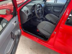 VOLKSWAGEN SAVEIRO TREND 1.6 2008/2009 LAVENDA VEÍCULOS ARROIO DO MEIO / Carros no Vale