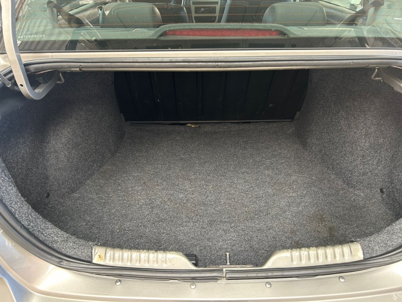 VOLKSWAGEN VOYAGE 1.0 CITY 2015/2016 LAVENDA VEÍCULOS ARROIO DO MEIO / Carros no Vale