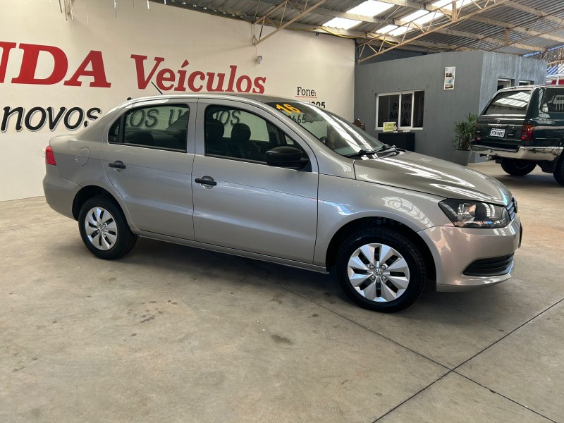 VOLKSWAGEN VOYAGE 1.0 CITY 2015/2016 LAVENDA VEÍCULOS ARROIO DO MEIO / Carros no Vale