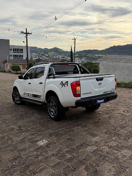 NISSAN FRONTIER 2.3 16V TURBO DIESEL ATTACK CD 4X4 AUTOMÁTICO 2019/2019 BOSCO AUTOMÓVEIS GUAPORÉ / Carros no Vale