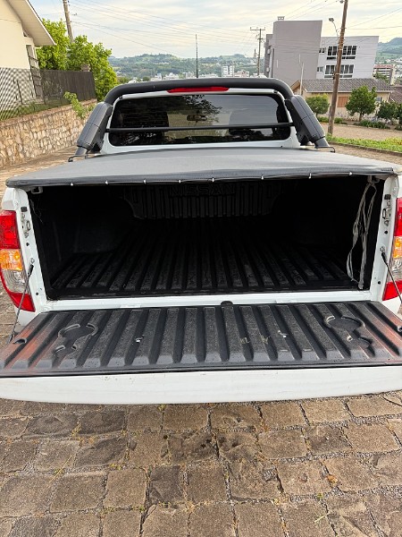 NISSAN FRONTIER 2.3 16V TURBO DIESEL ATTACK CD 4X4 AUTOMÁTICO 2019/2019 BOSCO AUTOMÓVEIS GUAPORÉ / Carros no Vale