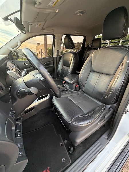 NISSAN FRONTIER 2.3 16V TURBO DIESEL ATTACK CD 4X4 AUTOMÁTICO 2019/2019 BOSCO AUTOMÓVEIS GUAPORÉ / Carros no Vale