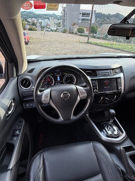 NISSAN FRONTIER 2.3 16V TURBO DIESEL ATTACK CD 4X4 AUTOMÁTICO 2019/2019 BOSCO AUTOMÓVEIS GUAPORÉ / Carros no Vale
