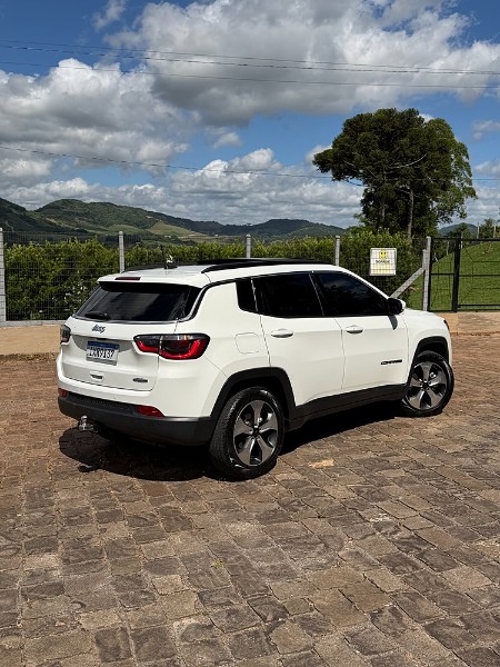 JEEP COMPASS 2.0 16V FLEX LONGITUDE AUTOMÁTICO 2017/2017 BOSCO AUTOMÓVEIS GUAPORÉ / Carros no Vale