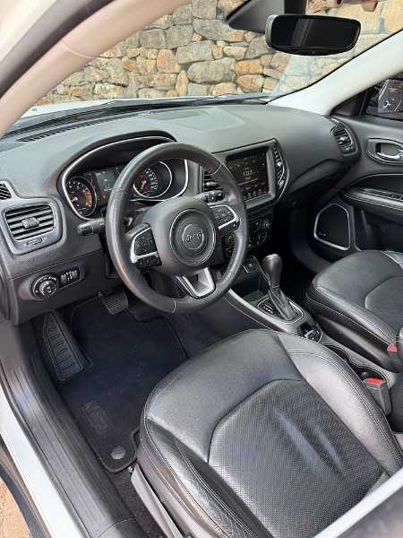 JEEP COMPASS 2.0 16V FLEX LONGITUDE AUTOMÁTICO 2017/2017 BOSCO AUTOMÓVEIS GUAPORÉ / Carros no Vale