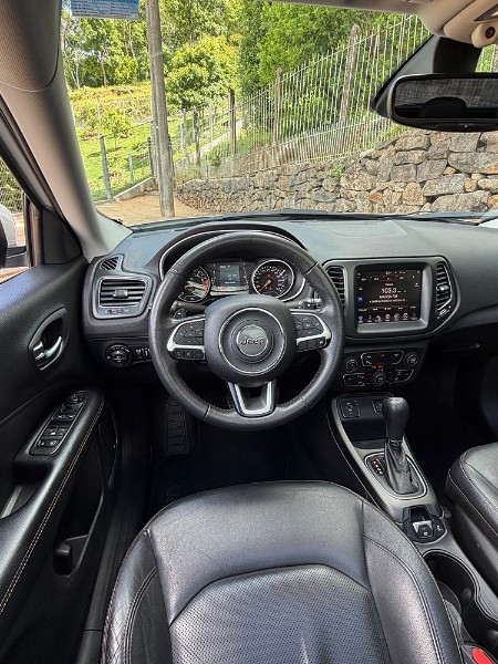 JEEP COMPASS 2.0 16V FLEX LONGITUDE AUTOMÁTICO 2017/2017 BOSCO AUTOMÓVEIS GUAPORÉ / Carros no Vale