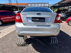 FORD FOCUS SEDAN 2.0 /2011 AR MULTIMARCAS VENÂNCIO AIRES / Carros no Vale