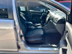 FORD FOCUS SEDAN 2.0 /2011 AR MULTIMARCAS VENÂNCIO AIRES / Carros no Vale