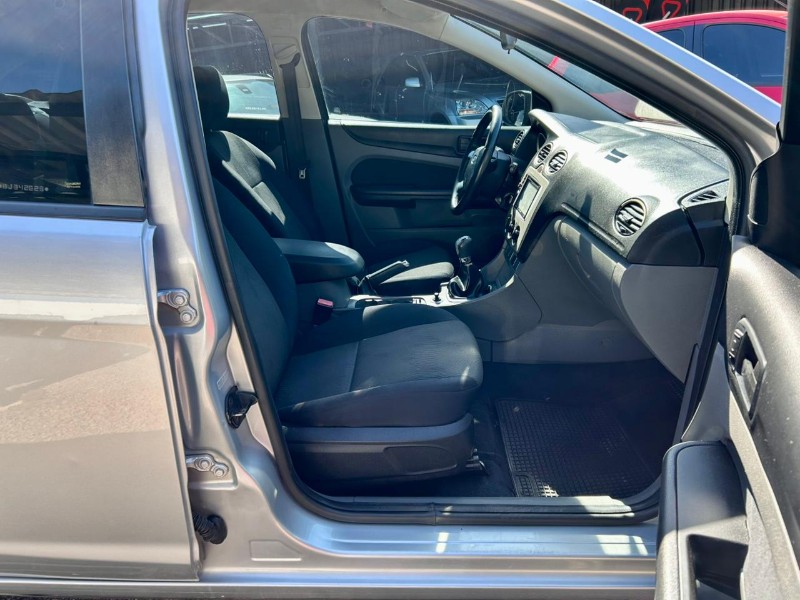 FORD FOCUS SEDAN 2.0 /2011 AR MULTIMARCAS VENÂNCIO AIRES / Carros no Vale