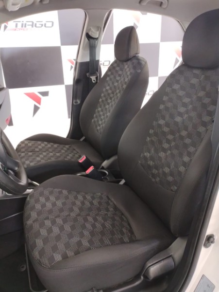 HYUNDAI HB20 1.6 CONFORT PLUS 2016/2016 TIAGO AUTOMÓVEIS VENÂNCIO AIRES / Carros no Vale