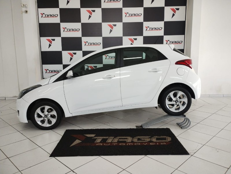 HYUNDAI HB20 1.6 CONFORT PLUS 2016/2016 TIAGO AUTOMÓVEIS VENÂNCIO AIRES / Carros no Vale