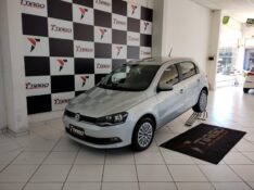 VOLKSWAGEN GOL 1.6 MSI TOTALFLEX HIGHLINE 2015/2015 TIAGO AUTOMÓVEIS VENÂNCIO AIRES / Carros no Vale