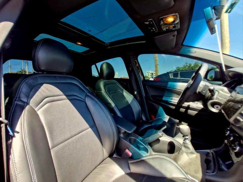 FIAT BRAVO 1.8 SPORTING 16V FLEX 4P MANUAL 2016/2016 CRUZEIRO MULTIMARCAS CRUZEIRO DO SUL / Carros no Vale