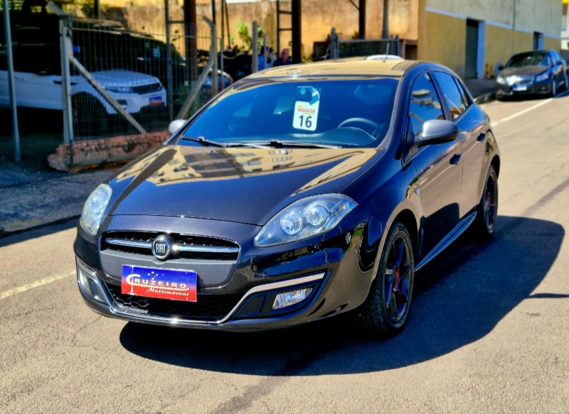 FIAT BRAVO 1.8 SPORTING 16V FLEX 4P MANUAL 2016/2016 CRUZEIRO MULTIMARCAS CRUZEIRO DO SUL / Carros no Vale