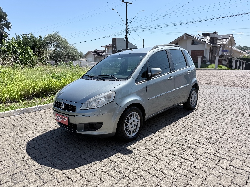 FIAT IDEA 1.6 MPI ESSENCE 16V FLEX 4P MANUAL 2013/2013 ELY AUTOMÓVEIS LAJEADO / Carros no Vale
