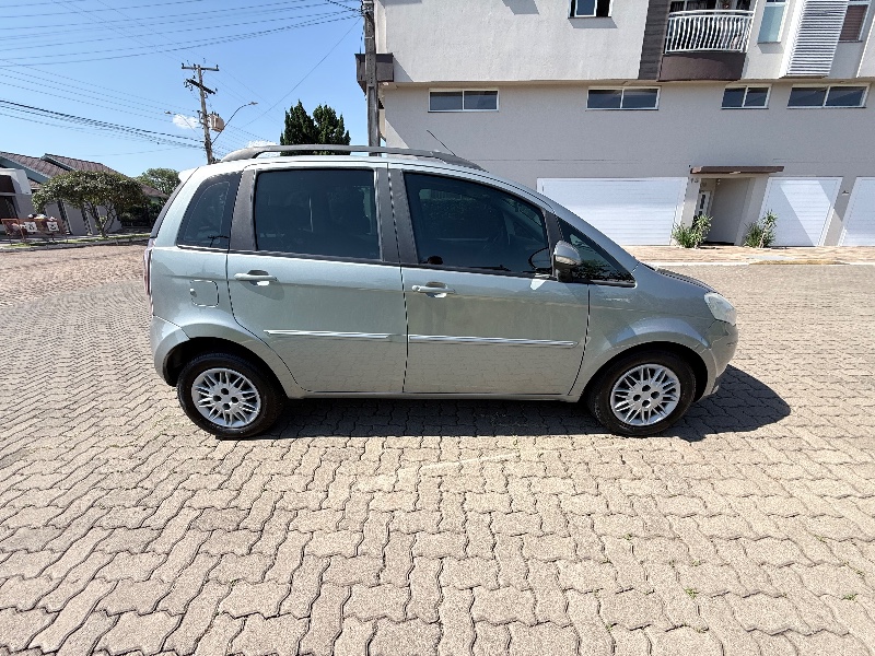 FIAT IDEA 1.6 MPI ESSENCE 16V FLEX 4P MANUAL 2013/2013 ELY AUTOMÓVEIS LAJEADO / Carros no Vale
