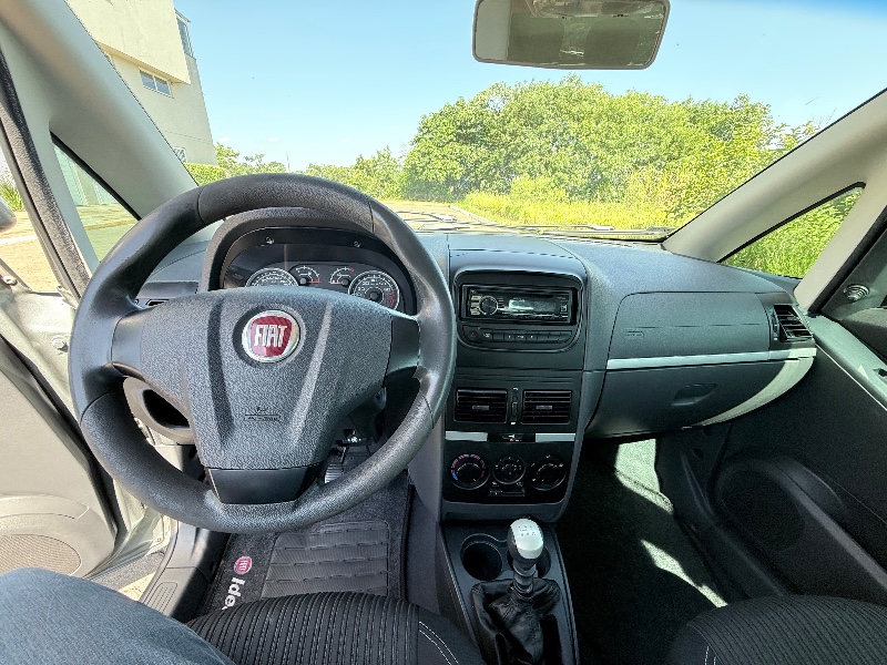 FIAT IDEA 1.6 MPI ESSENCE 16V FLEX 4P MANUAL 2013/2013 ELY AUTOMÓVEIS LAJEADO / Carros no Vale