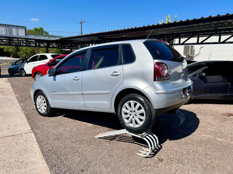 VOLKSWAGEN POLO 1.6 MI SPORTLINE 8V /2010 AR MULTIMARCAS VENÂNCIO AIRES / Carros no Vale