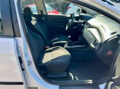 CHEVROLET ONIX HATCH LT 1.4 8V FLEXPOWER 5P MEC. /2015 AR MULTIMARCAS VENÂNCIO AIRES / Carros no Vale