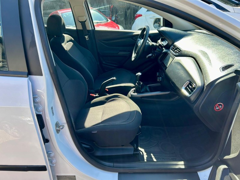 CHEVROLET ONIX HATCH LT 1.4 8V FLEXPOWER 5P MEC. /2015 AR MULTIMARCAS VENÂNCIO AIRES / Carros no Vale